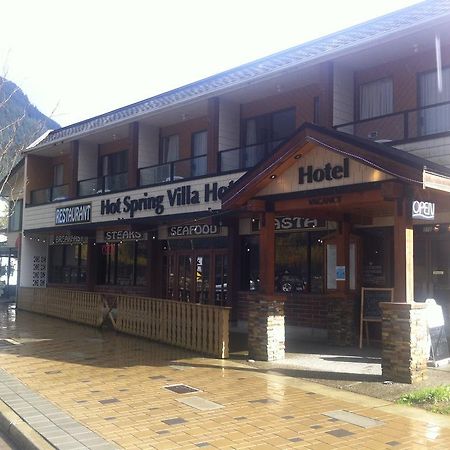 Spring Villa Hotel Harrison Hot Springs Buitenkant foto