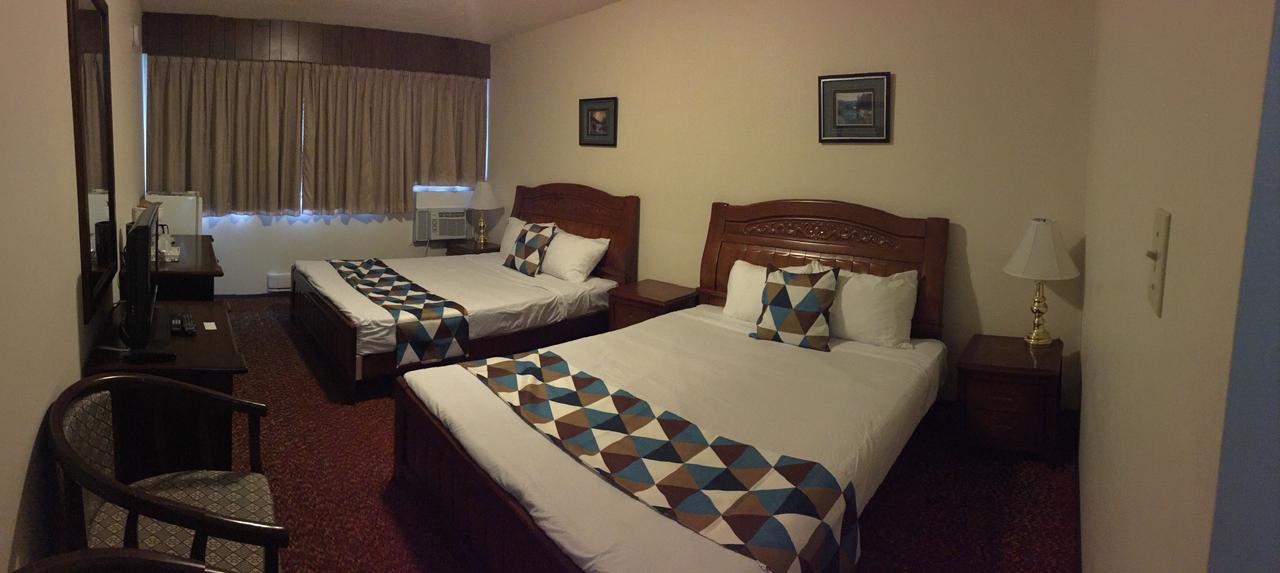 Spring Villa Hotel Harrison Hot Springs Buitenkant foto