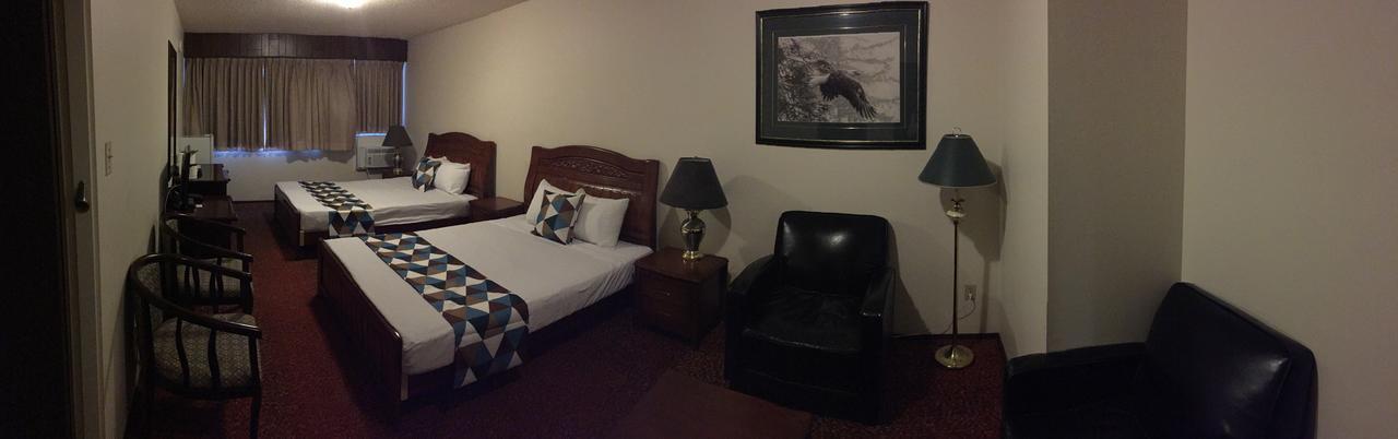 Spring Villa Hotel Harrison Hot Springs Buitenkant foto