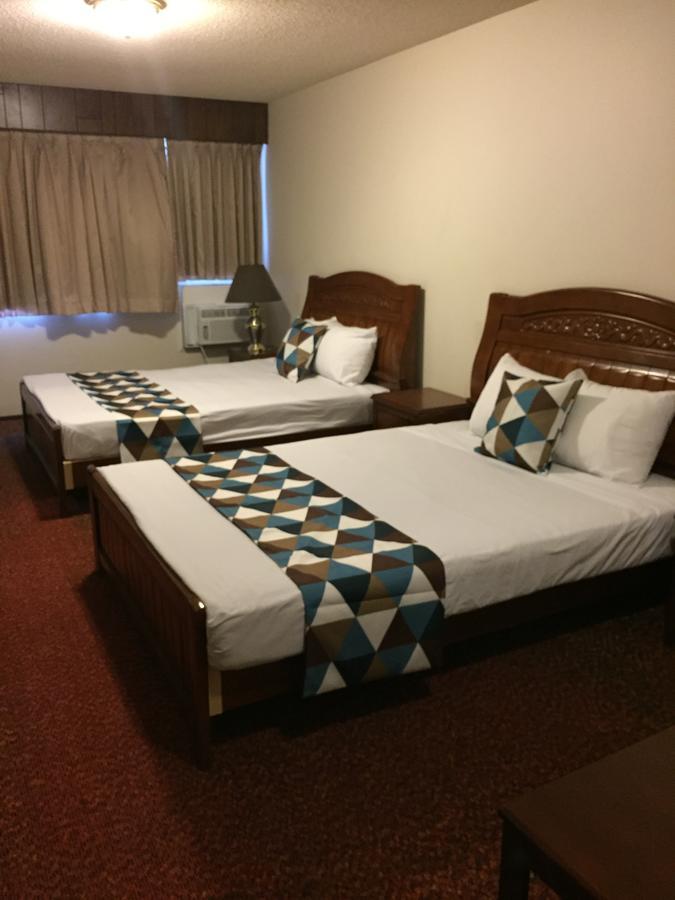 Spring Villa Hotel Harrison Hot Springs Buitenkant foto