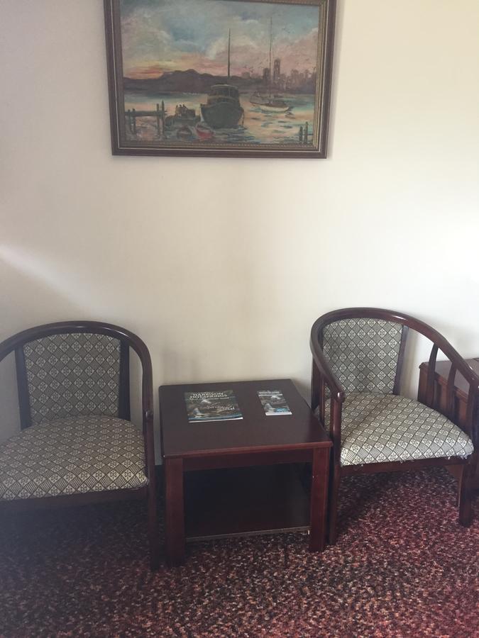 Spring Villa Hotel Harrison Hot Springs Buitenkant foto