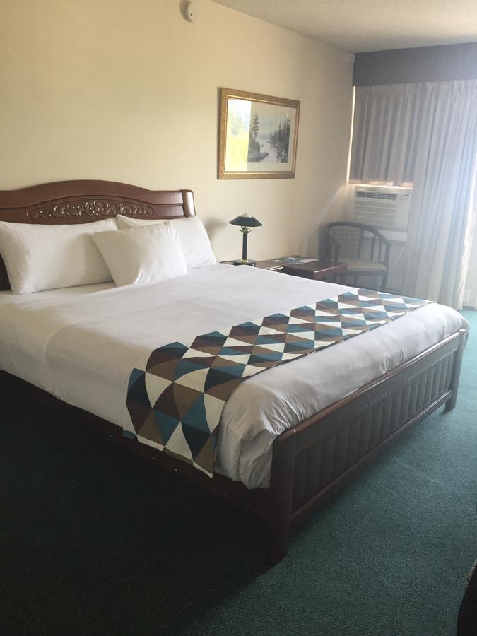 Spring Villa Hotel Harrison Hot Springs Buitenkant foto