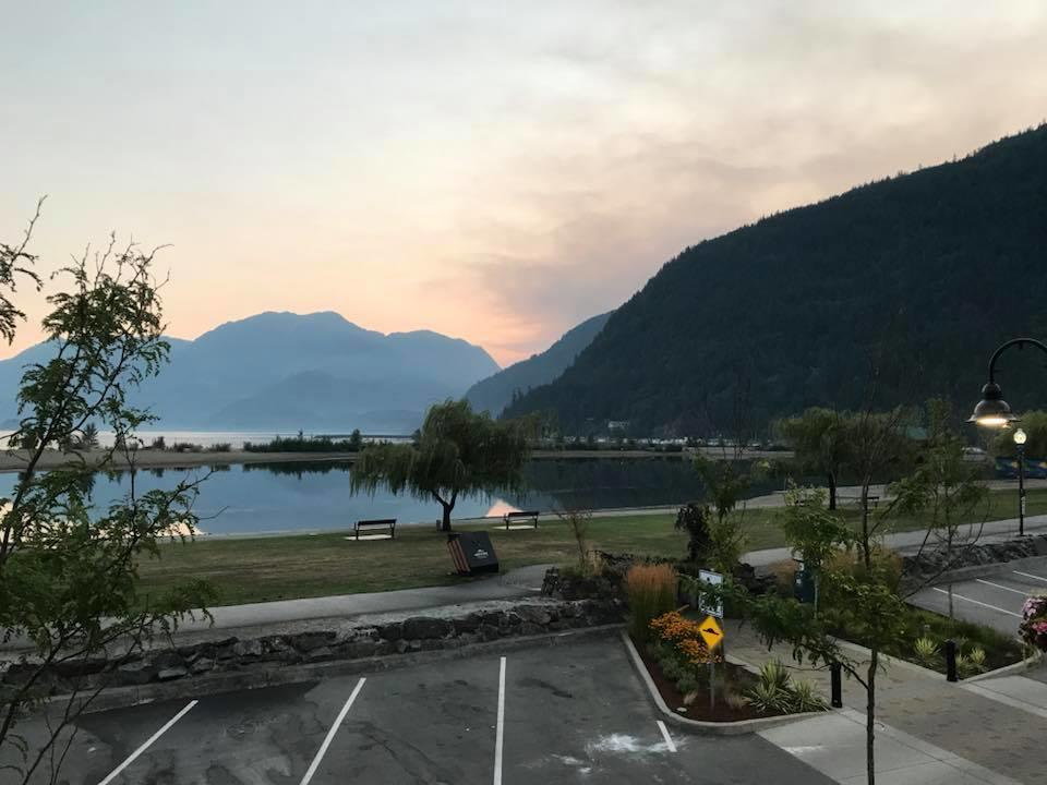 Spring Villa Hotel Harrison Hot Springs Buitenkant foto