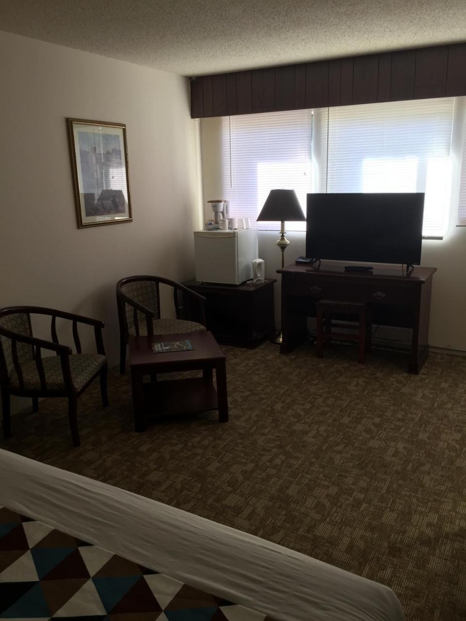Spring Villa Hotel Harrison Hot Springs Buitenkant foto